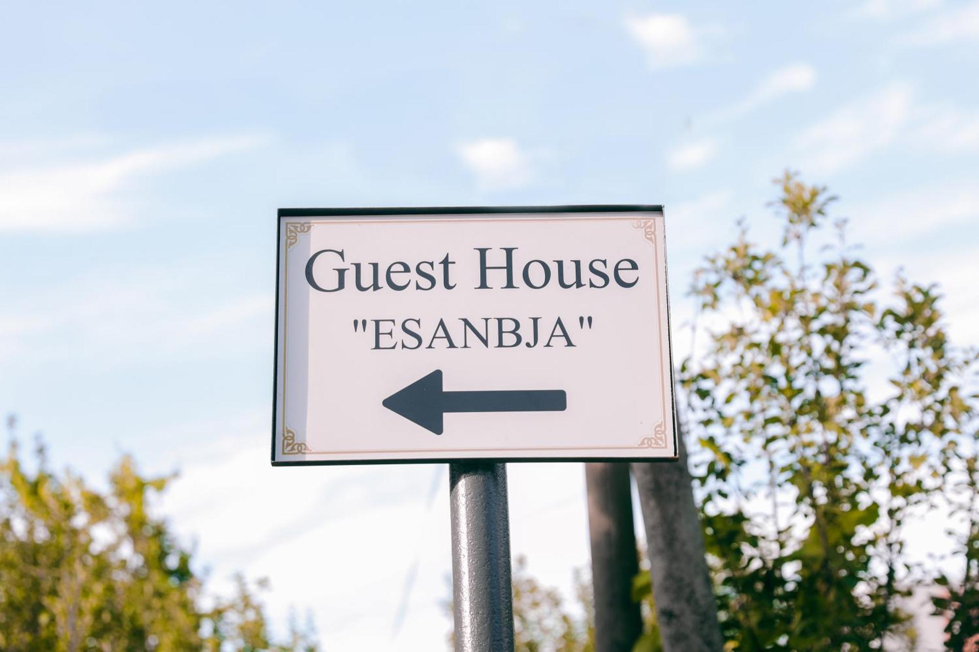 Guest House Esanbja Berat Zewnętrze zdjęcie