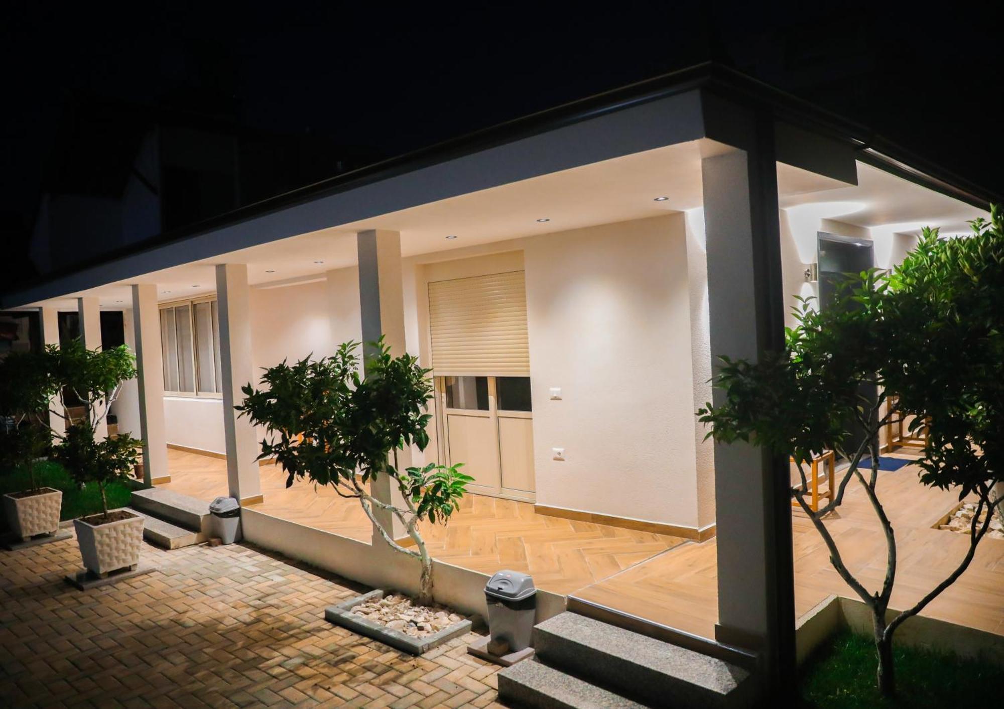 Guest House Esanbja Berat Zewnętrze zdjęcie