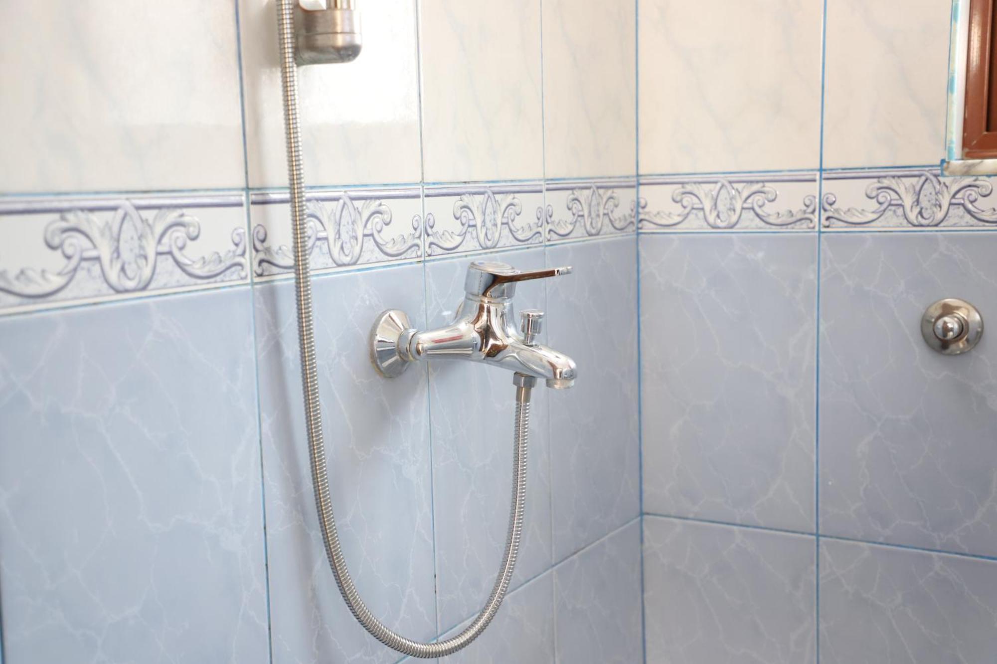 Guest House Esanbja Berat Zewnętrze zdjęcie