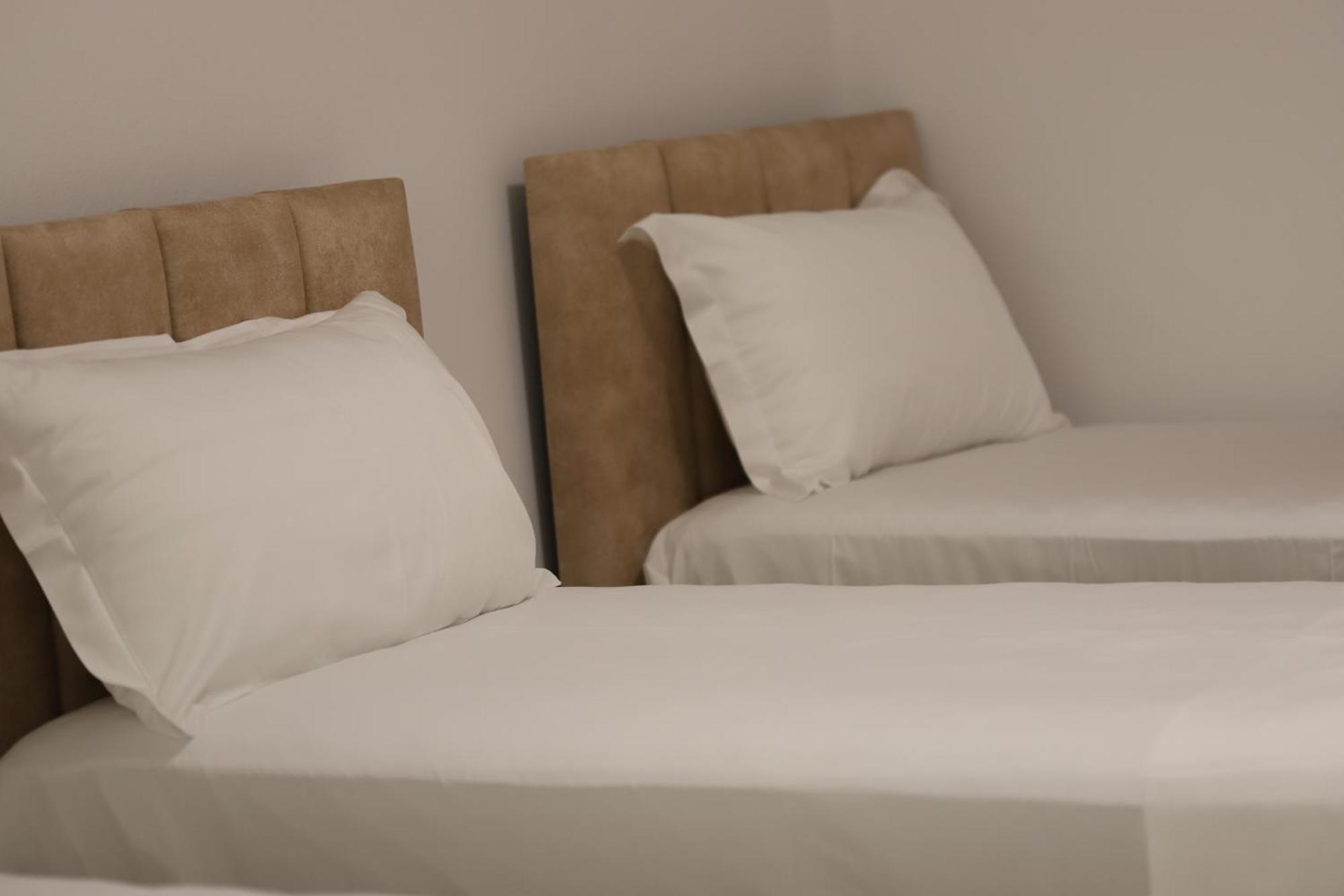 Guest House Esanbja Berat Zewnętrze zdjęcie