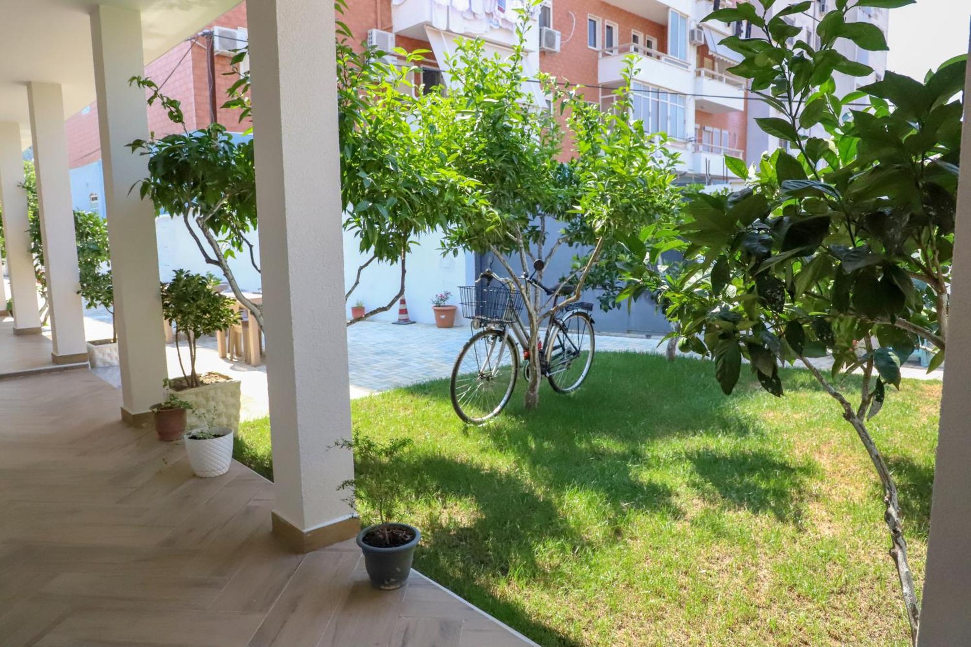 Guest House Esanbja Berat Zewnętrze zdjęcie