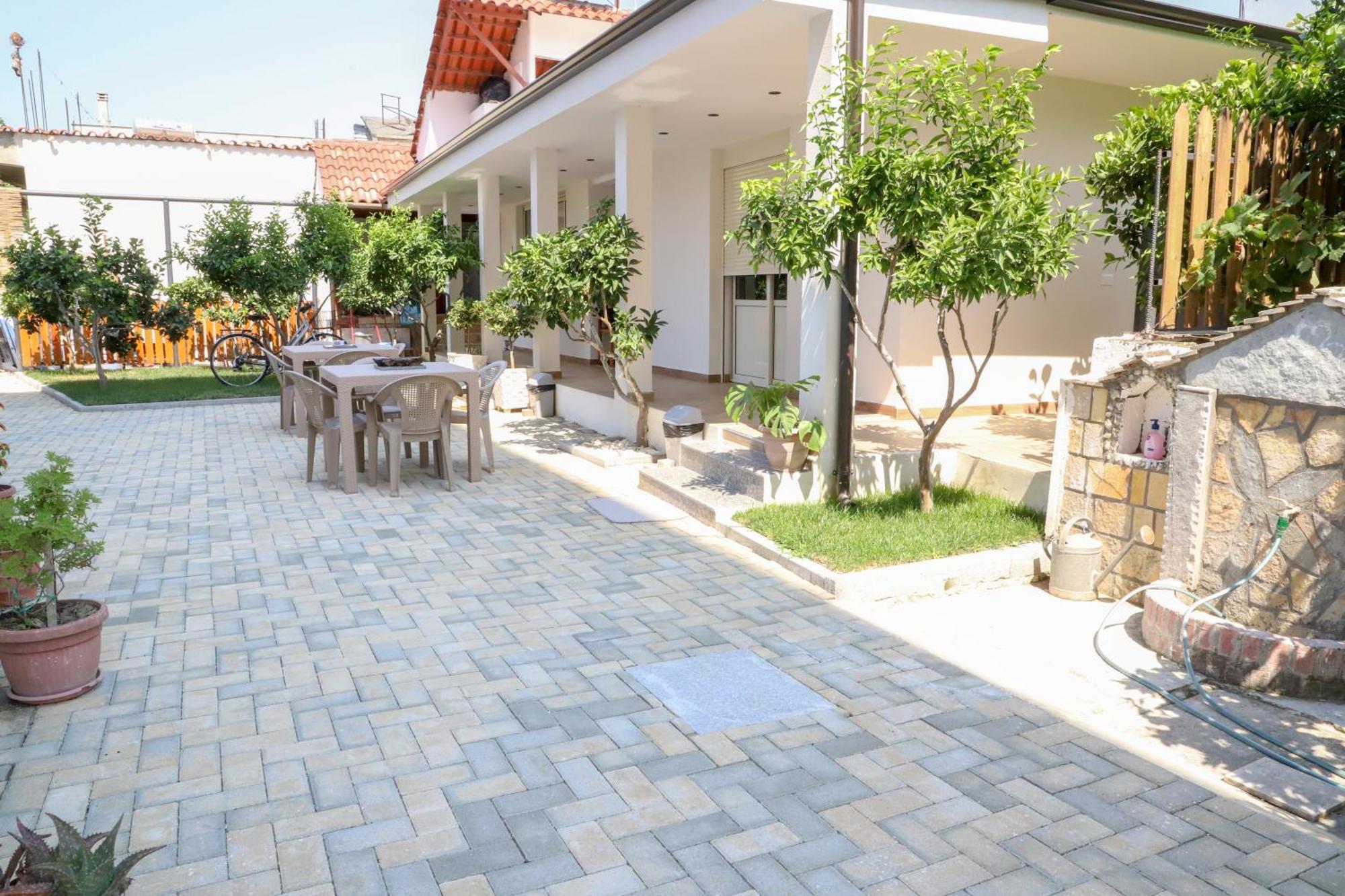 Guest House Esanbja Berat Zewnętrze zdjęcie