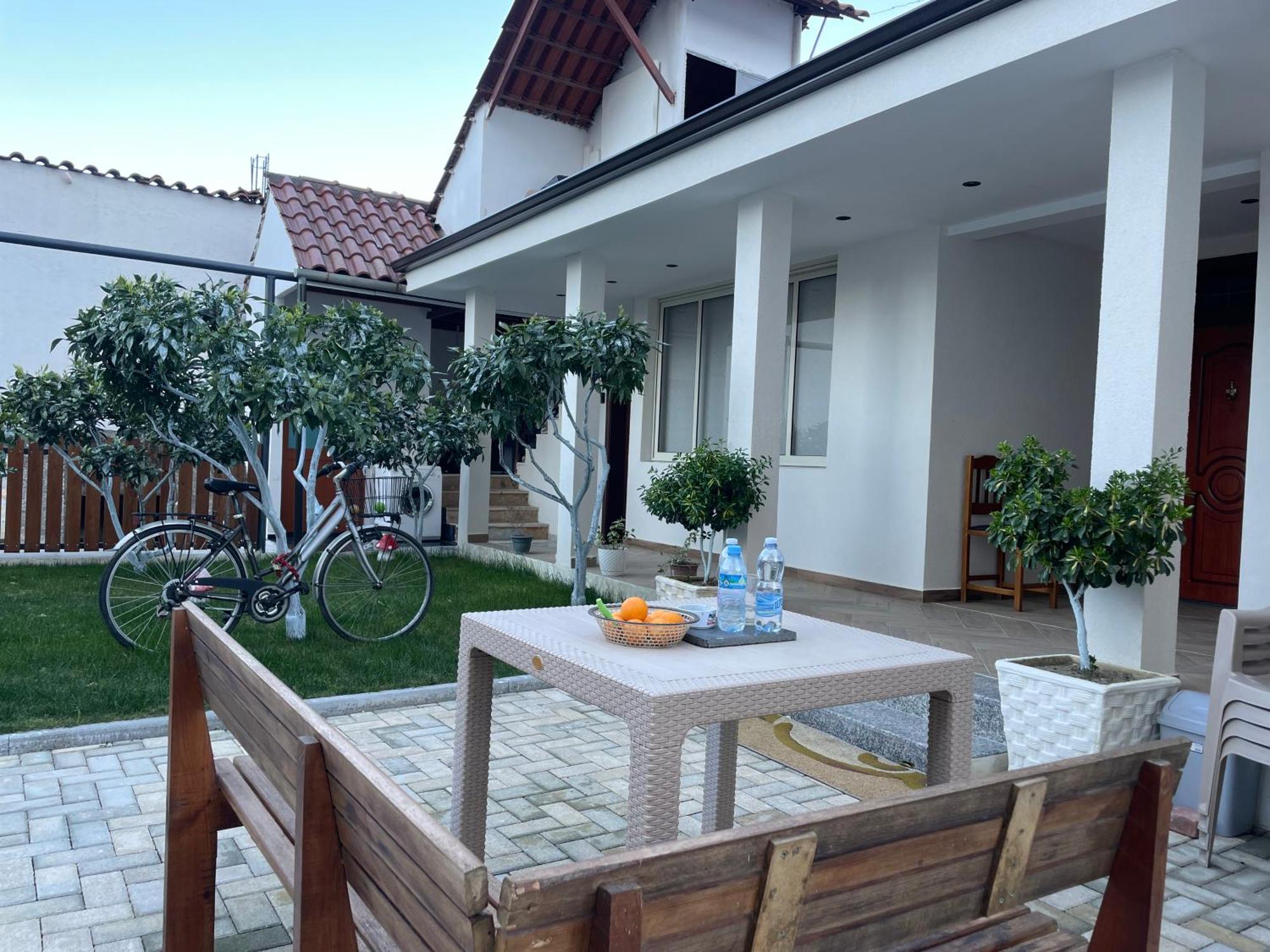 Guest House Esanbja Berat Zewnętrze zdjęcie